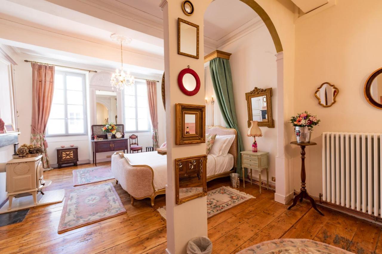 Luxueuses Suites&Chambres d'hôtes - accueil champagne, petit-déjeuner - Maison Champagne Condom Esterno foto