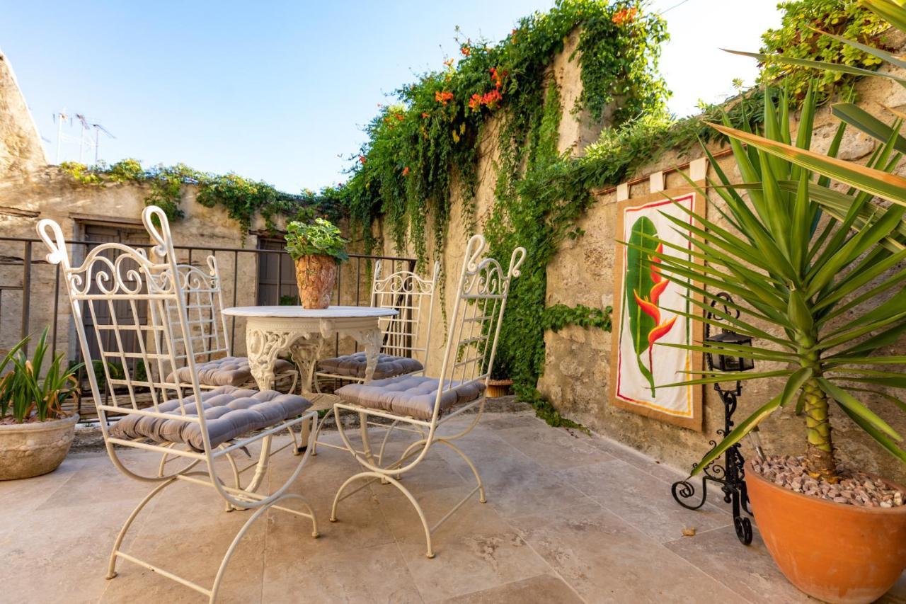 Luxueuses Suites&Chambres d'hôtes - accueil champagne, petit-déjeuner - Maison Champagne Condom Esterno foto