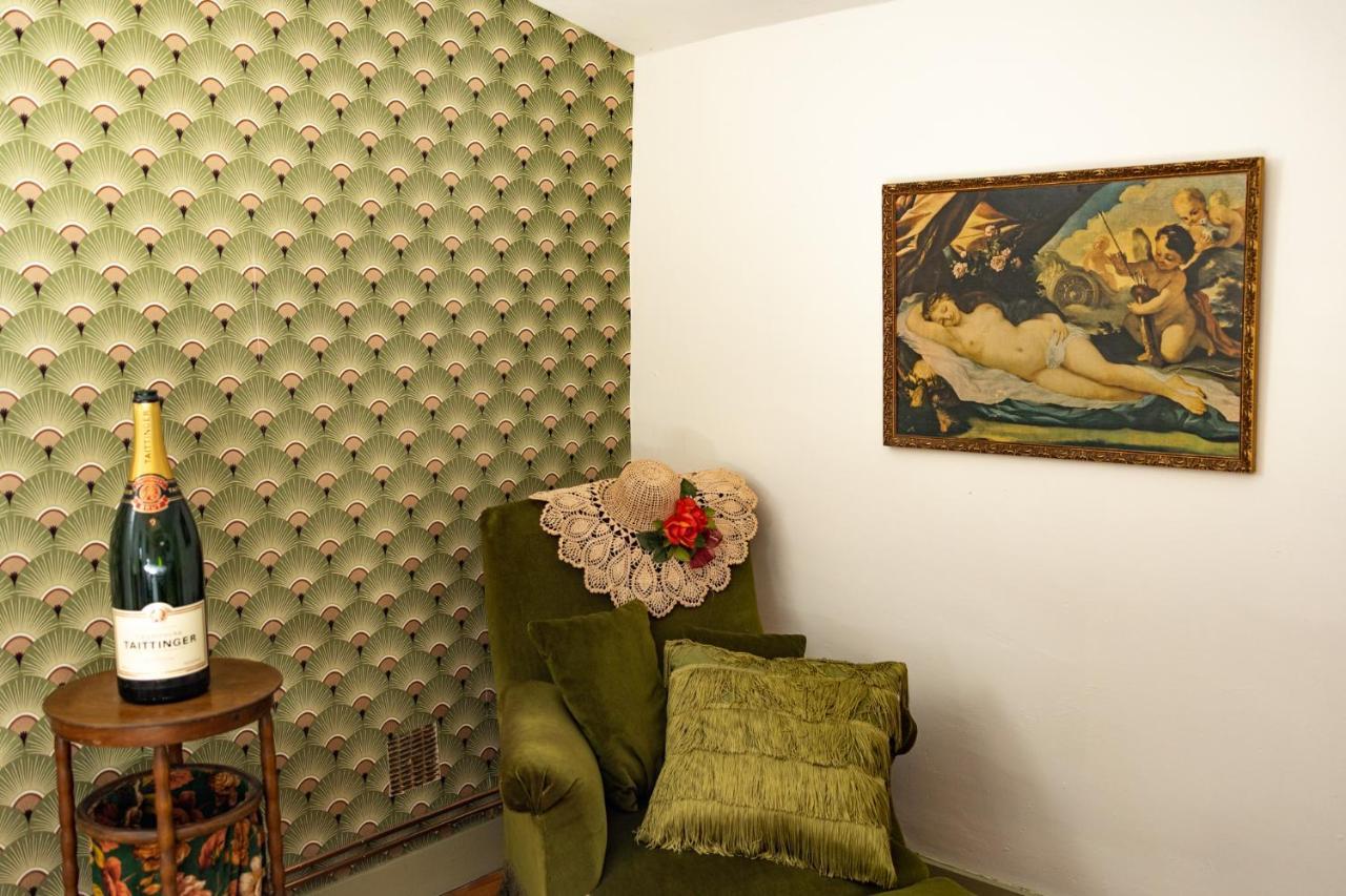 Luxueuses Suites&Chambres d'hôtes - accueil champagne, petit-déjeuner - Maison Champagne Condom Esterno foto