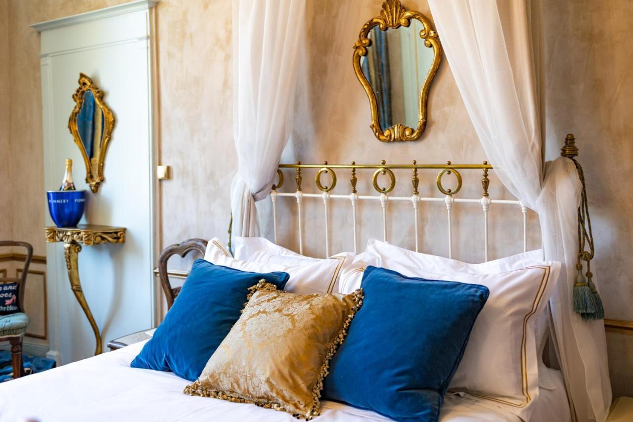 Luxueuses Suites&Chambres d'hôtes - accueil champagne, petit-déjeuner - Maison Champagne Condom Esterno foto