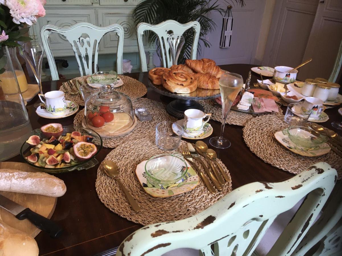 Luxueuses Suites&Chambres d'hôtes - accueil champagne, petit-déjeuner - Maison Champagne Condom Esterno foto